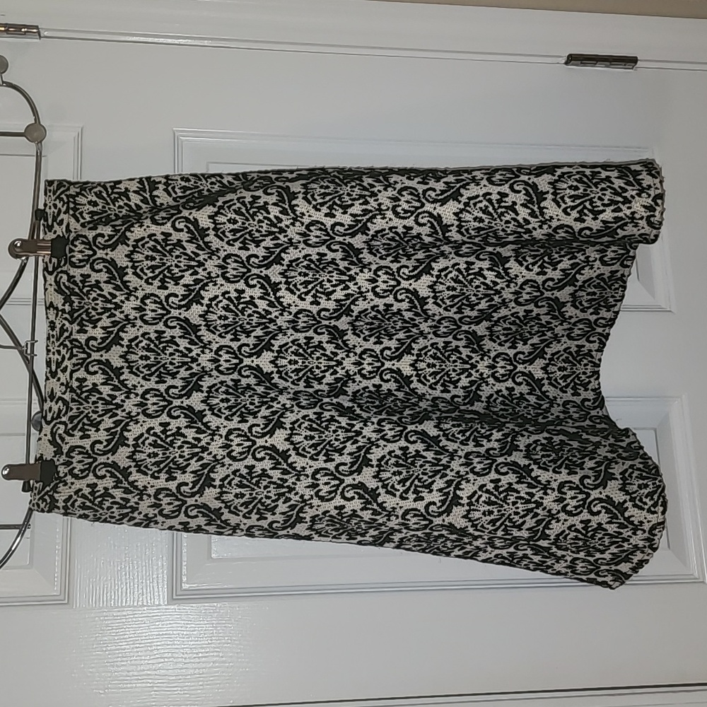 Black and White Brocade skirt